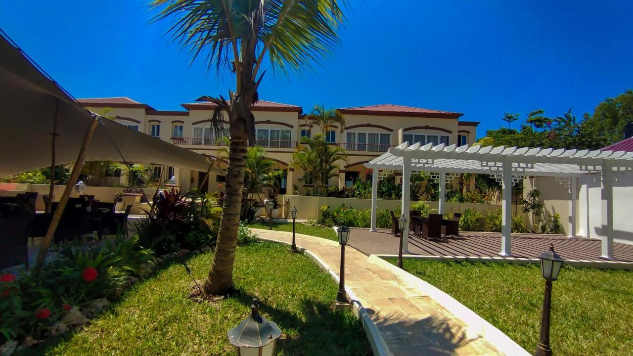 Golden Palm Boutique Zanzibar Hotel Exterior photo