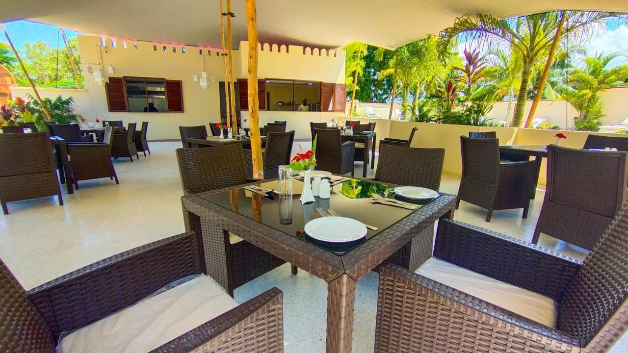 Golden Palm Boutique Zanzibar Hotel Exterior photo